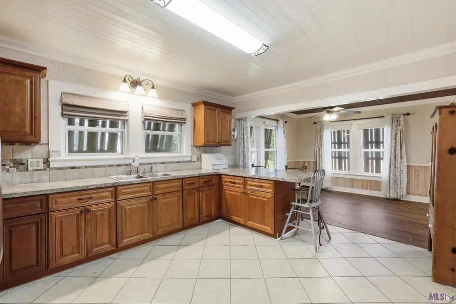 117 W 193rd Street, Galliano, LA 70354 - #3