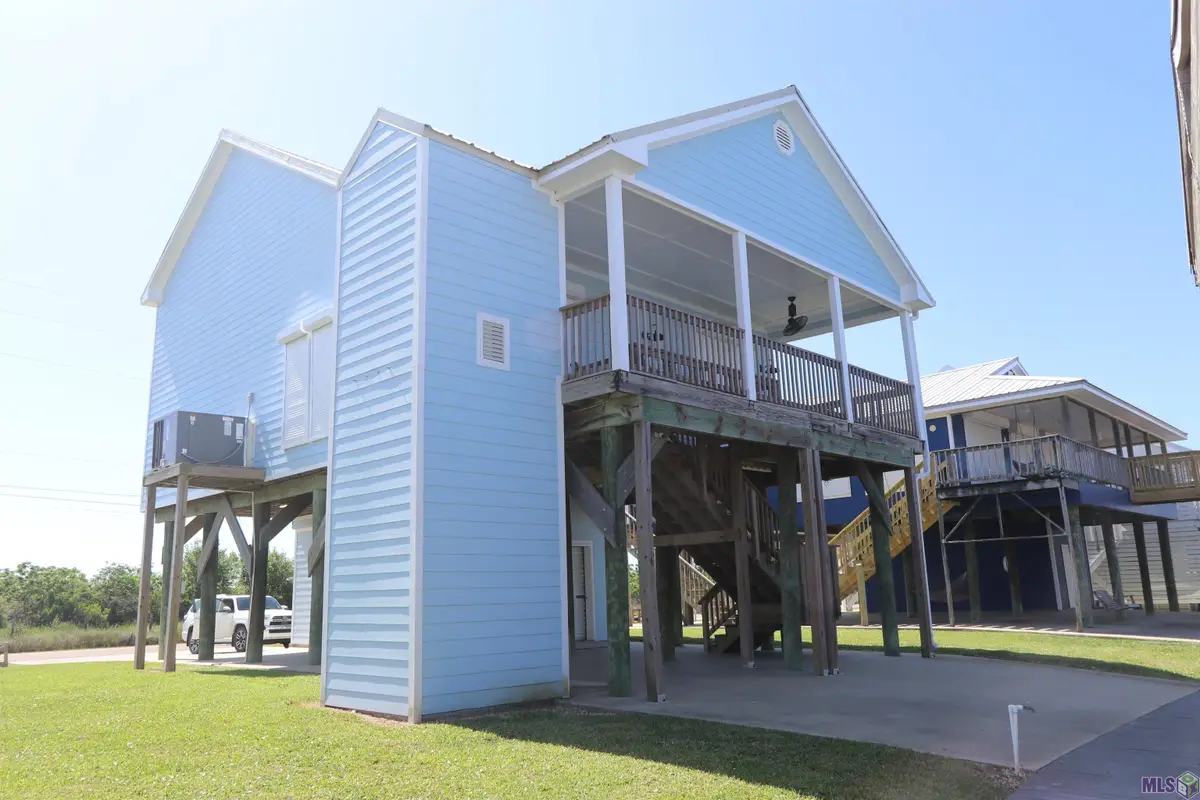 379 Admiral Craik Dr, Grand Isle, LA 70358 - #1