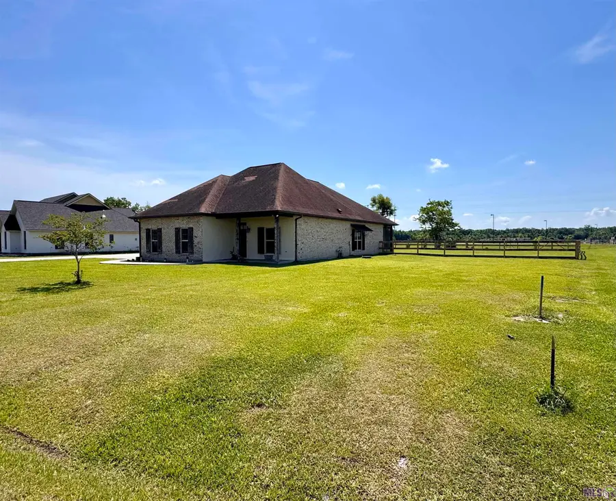 1363 Old Spanish Trail, Berwick, LA 70342 - #2