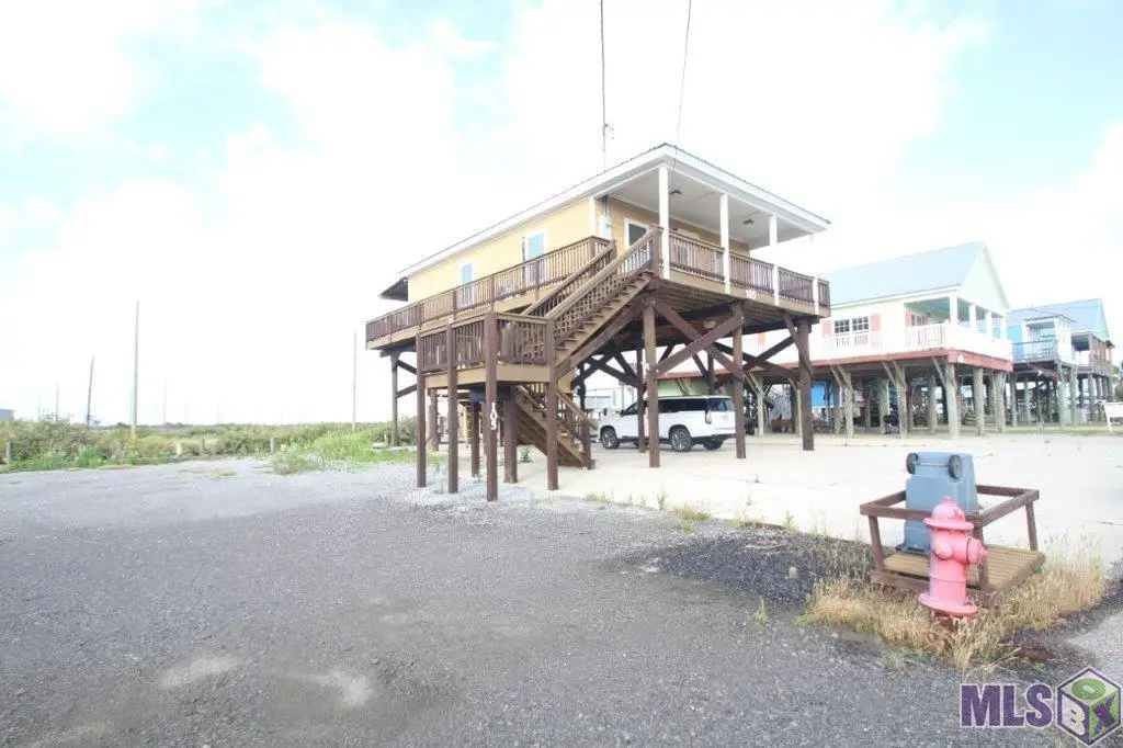 105 Foster Ln, Grand Isle, LA 70358 - #1