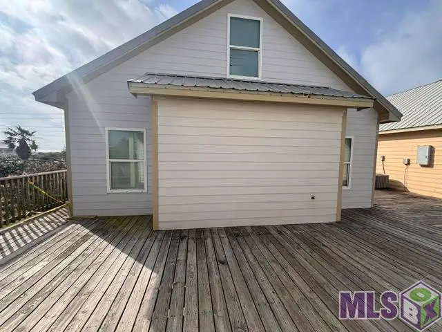 2685-C Hwy 1, Grand Isle, LA 70358 - #2