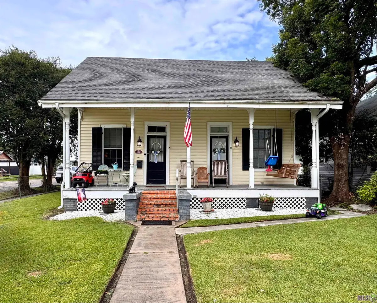 922 Fourth St, Morgan City, LA 70380 - #1