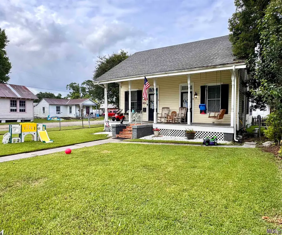 922 Fourth St, Morgan City, LA 70380 - #3