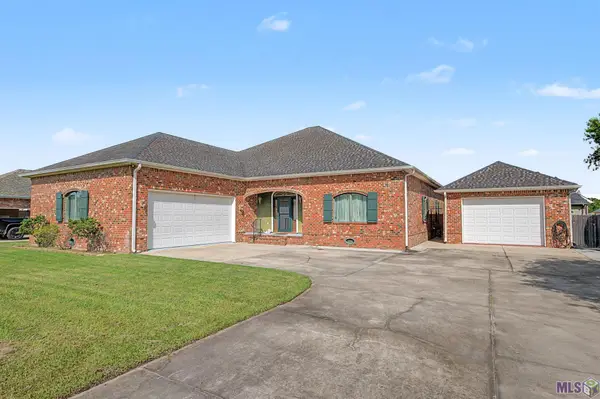 228 Lake Mechant Court, Houma, LA 70360
