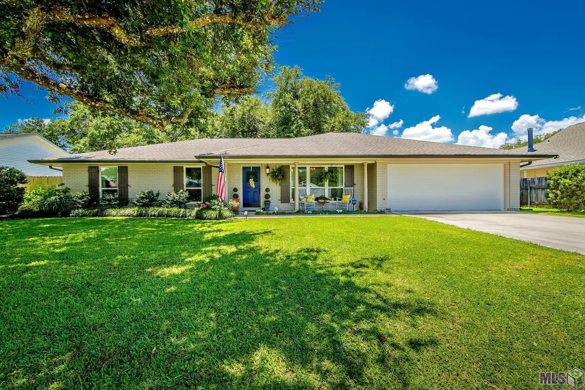102 East Oaklawn Drive, Thibodaux, LA 70301 - #1