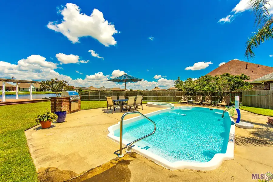 300 Ravensaide Drive, Houma, LA 70360 - #2