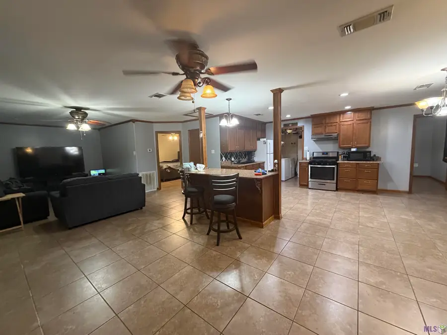 208 Hidalgo Drive, Houma, LA 70363 - #2