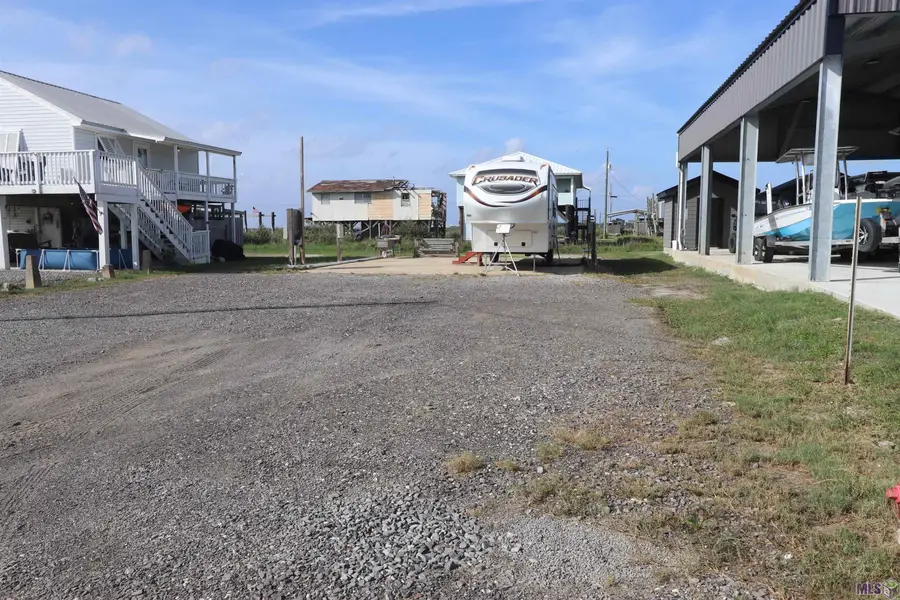 152 Plum St, Grand Isle, LA 70358 - #3