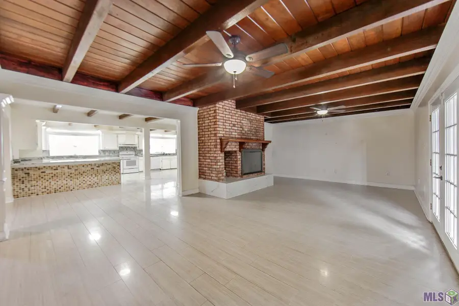 235 Bergeron St, Houma, LA 70364 - #3