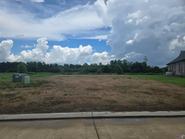 220 Newsom Dr, Houma, LA 70360