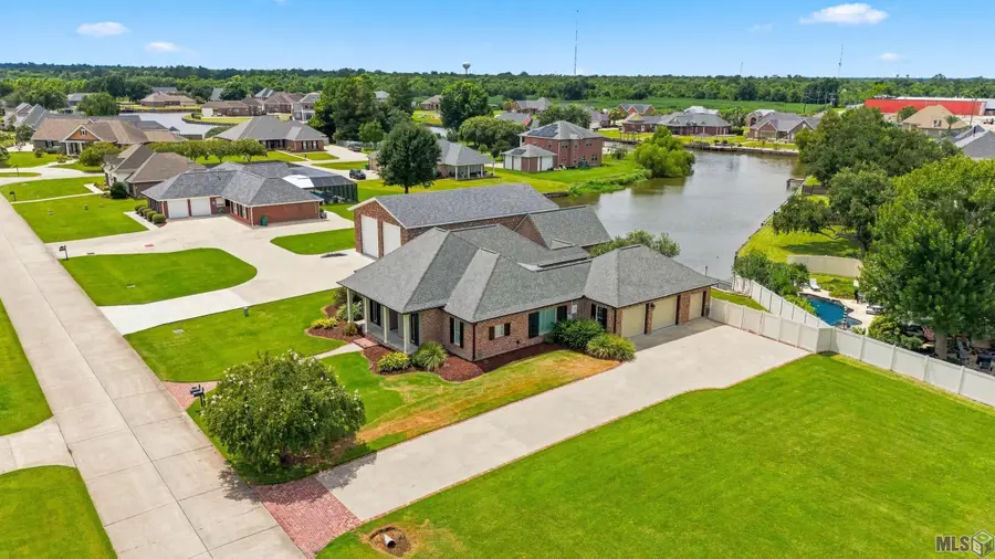 126 West 40th Place, Cut Off, LA 70345 - #2