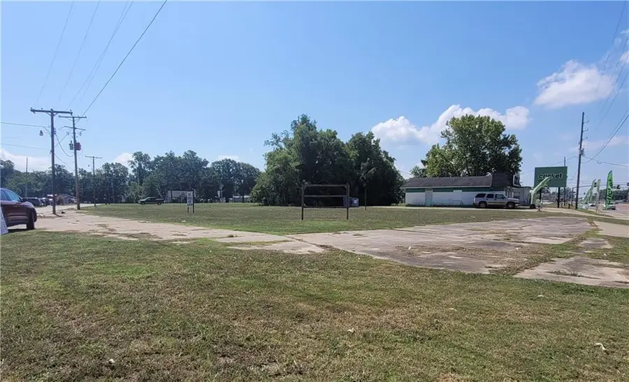 519 E Tunica Drive, Marksville, LA 71351 - Image #3