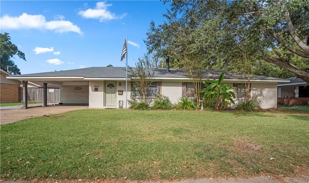 1907 Plantation Drive, Alexandria, LA 71303 - Image #1