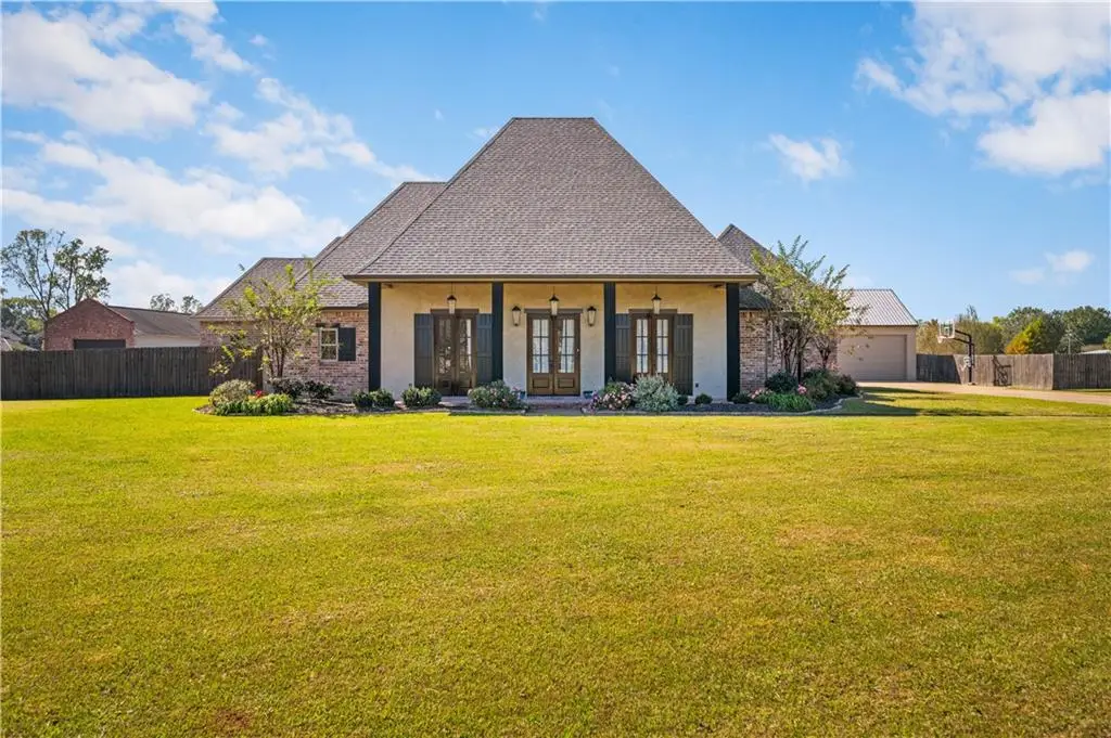 123 Columns Drive, Alexandria, LA 71303 - Image #1