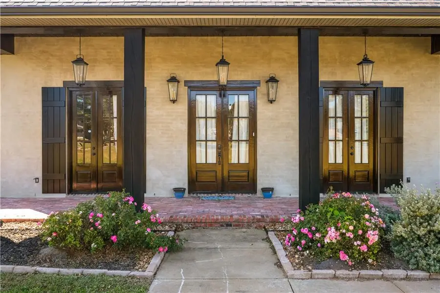 123 Columns Drive, Alexandria, LA 71303 - Image #2