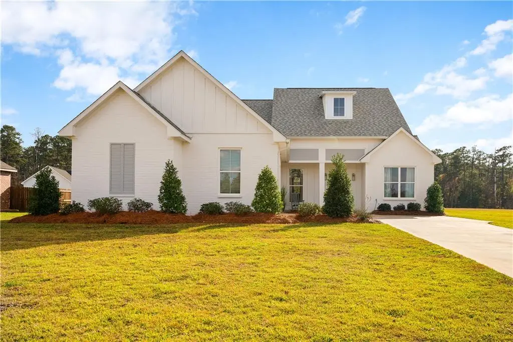 2216 Forest Trail, Woodworth, LA 71485 - Image #1