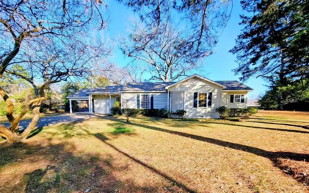 210 N King Street, Winnfield, LA 71483 - Image #1