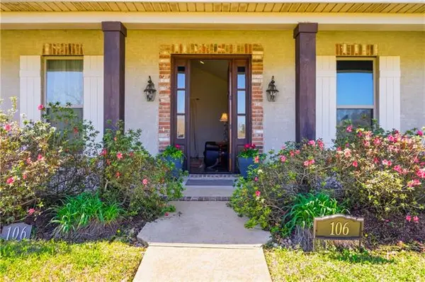 106 Saint Abigail Lane, Woodworth, LA 71485