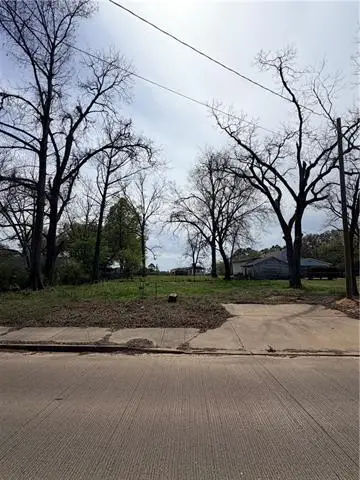 1413 Singer Drive, Pineville, LA 71360