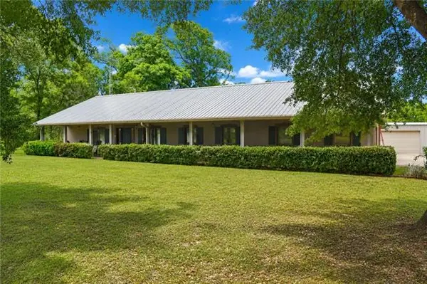 1403 Fairfield Road, Dry Prong, LA 71423