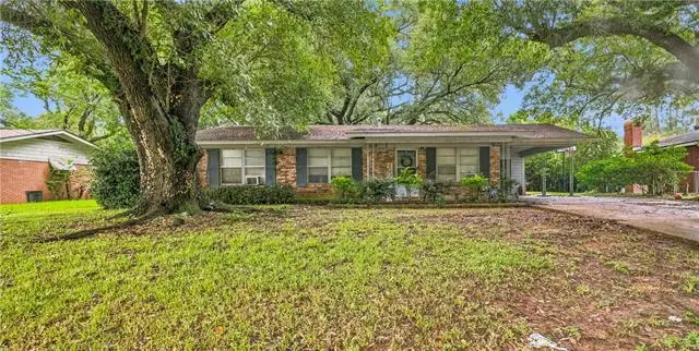 5011 Donald Drive, Alexandria, LA 71302 - #1