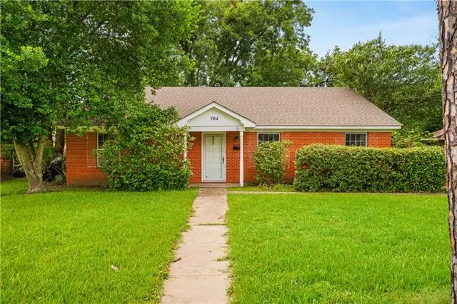 704 Texas Avenue, Alexandria, LA 71301 - #2