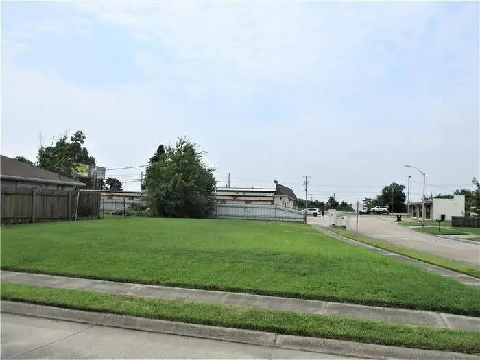 2007 Congressman Hebert Drive, Chalmette, LA 70043 - Image #1