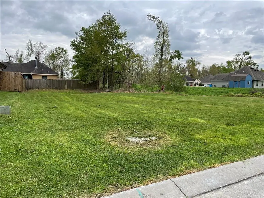 405 Ashton Oaks Lane, Luling, LA 70070 - Image #1