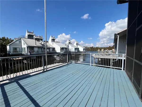 141 Highway 22 Highway #F-1, Madisonville, LA 70447