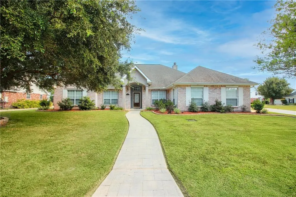 145 Lakewood Drive, Laplace, LA 70068 - Image #1