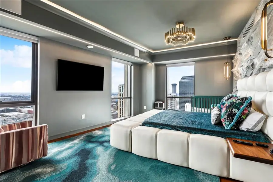 2 Canal Street #2301, New Orleans, LA 70130 - #3