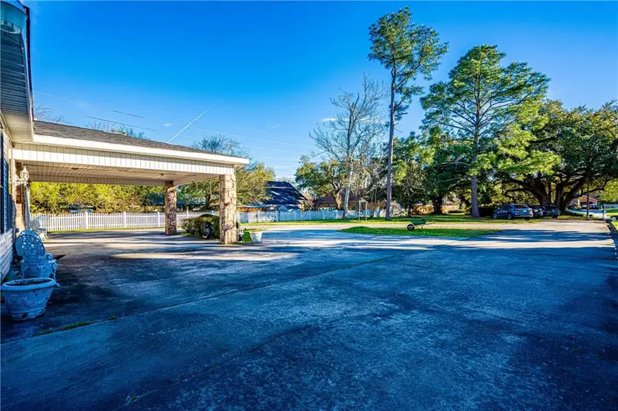 21 Elmwood Court, Destrehan, LA 70047 - Image #2