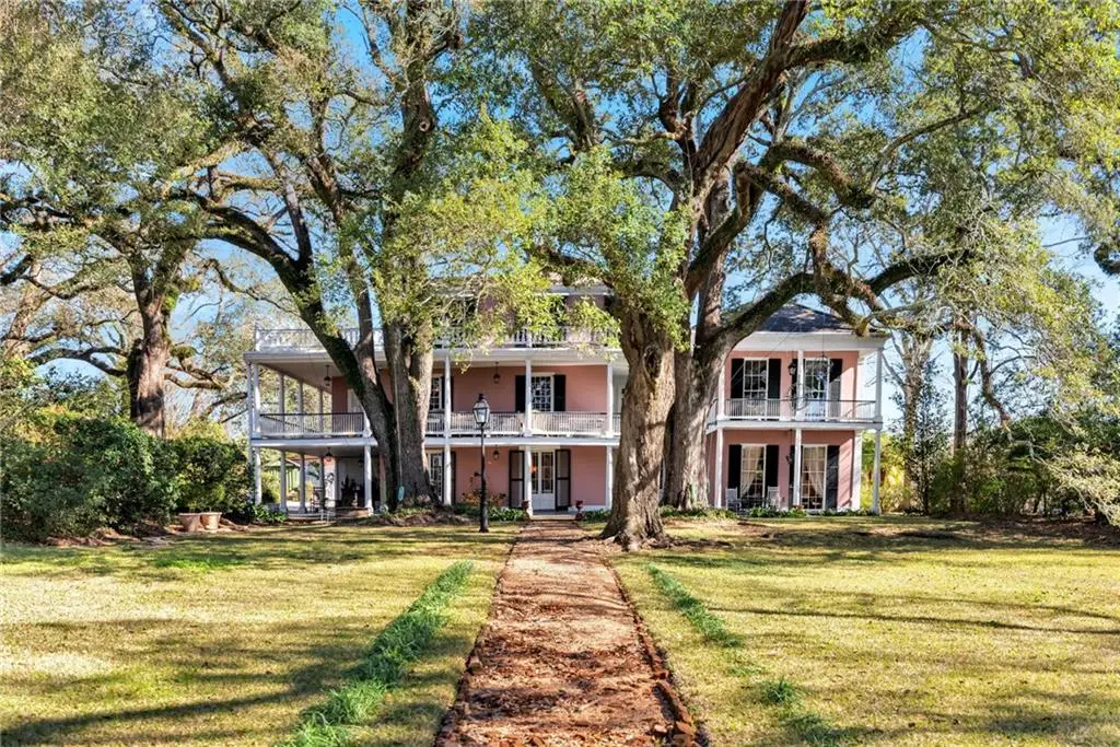 801 Washington Street, Natchez, MS 39120 - Image #1