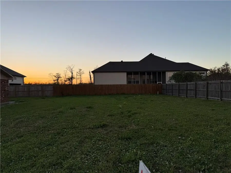 3900 Dominique Drive, Chalmette, LA 70043 - Image #2
