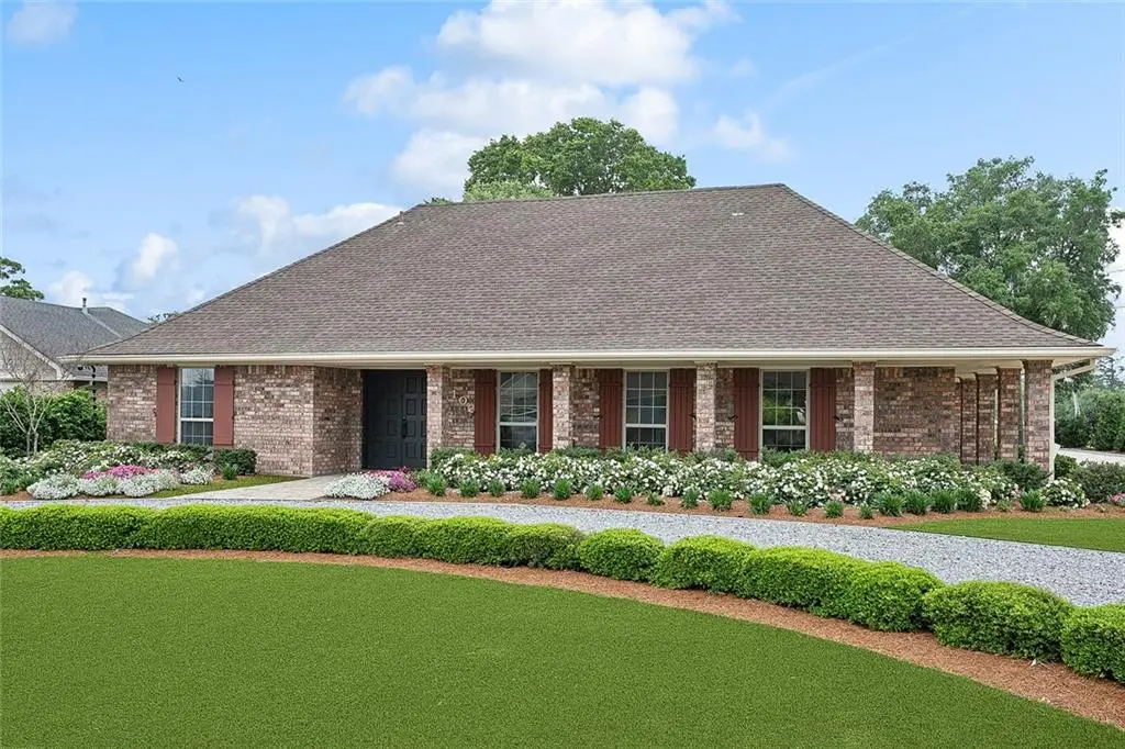 102 Liberty Street, Belle Chasse, LA 70037 - Image #1