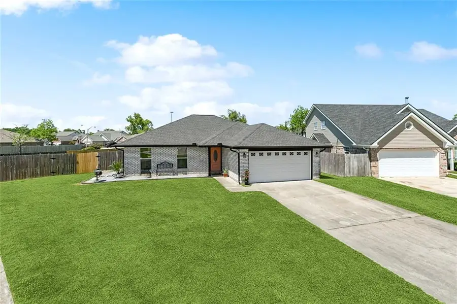 17 Moss Drive, Laplace, LA 70068 - Image #2