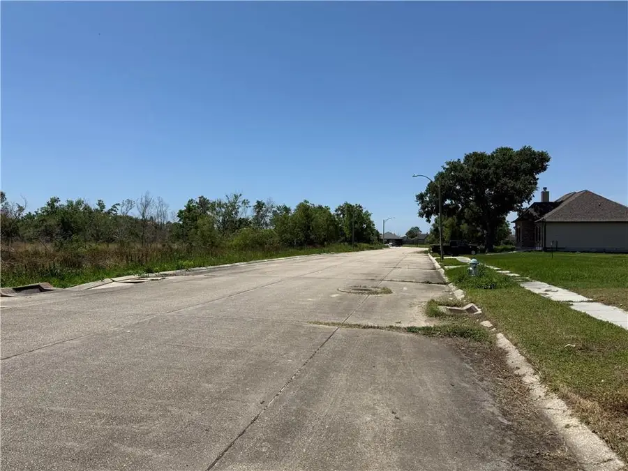 13933 Explorers Avenue, New Orleans, LA 70129 - Image #3