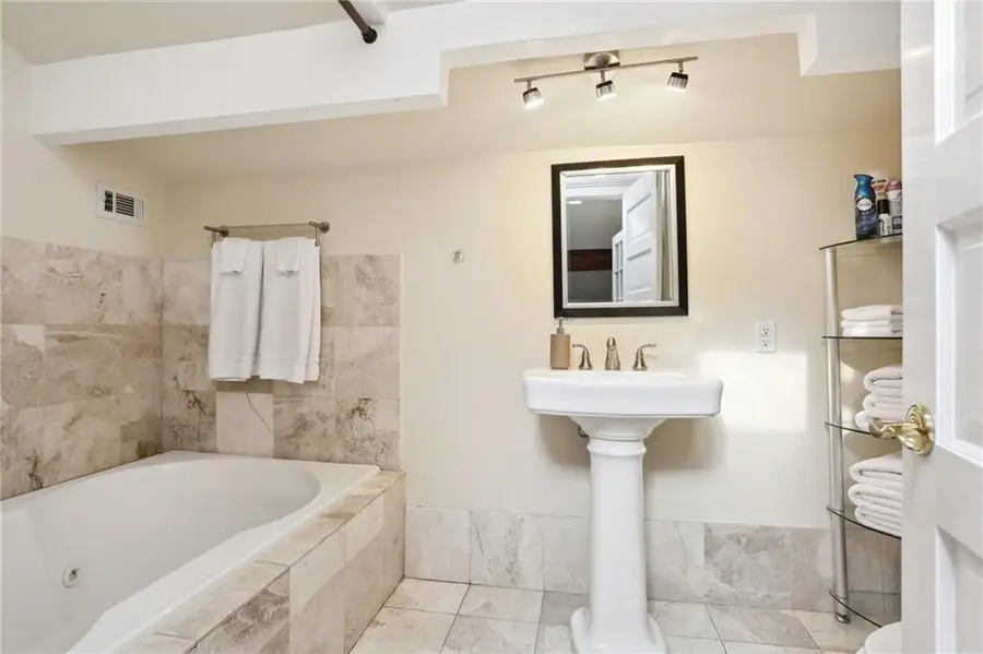 842 Camp Street #7, New Orleans, LA 70130 - #3