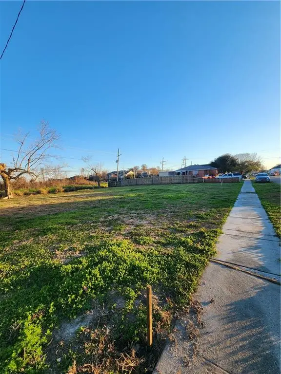 517 Cougar Drive, Arabi, LA 70032 - Image #1