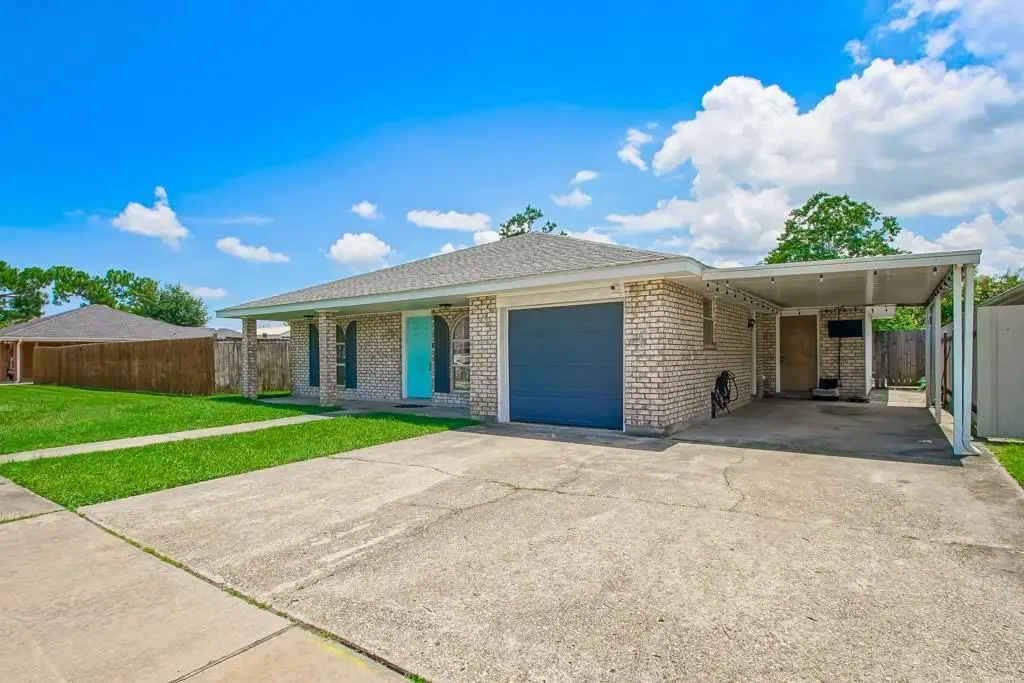 3509 Decomine Drive, Chalmette, LA 70043 - Image #1