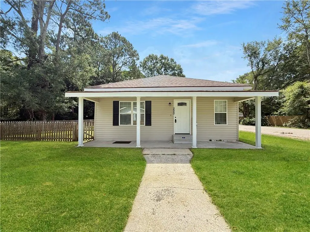 200 N Steele Avenue, Picayune, MS 39466 - Image #1