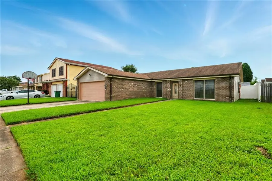 2721 S Birchfield Drive, Harvey, LA 70058 - Image #2
