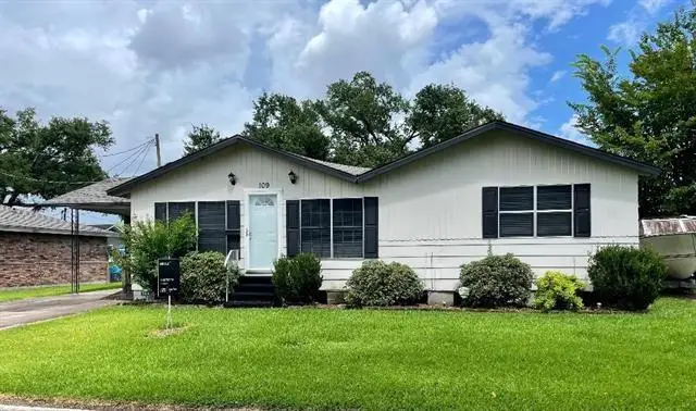 109 Rosewood Drive, Houma, LA 70360 - Image #1