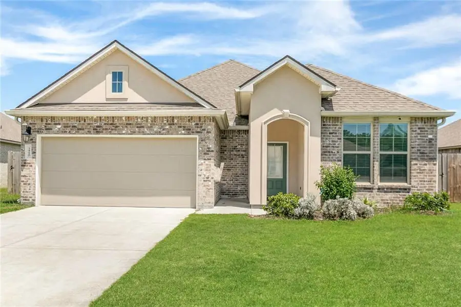 34220 Garnet Lake Drive, Walker, LA 70785 - Image #2