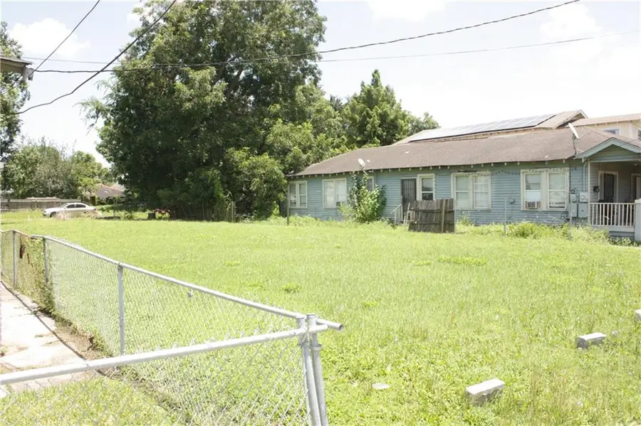 8829 Belfast Street, New Orleans, LA 70118 - Image #2