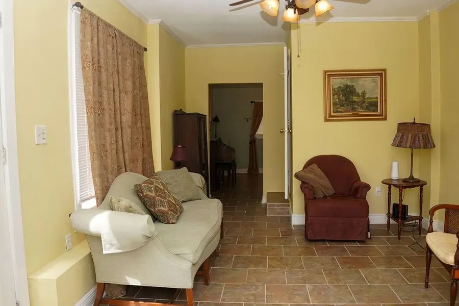 1233 Ursulines Avenue, New Orleans, LA 70116 - Image #3