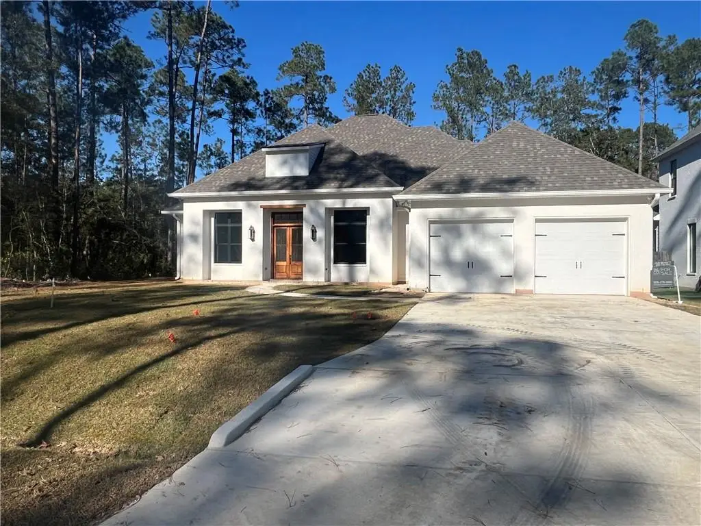 184 Chateau Papillon, Mandeville, LA 70471 - Image #1