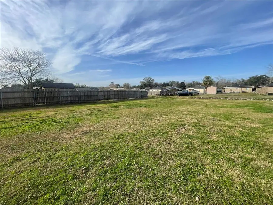 2912 Riverbend Drive, Violet, LA 70092 - Image #2