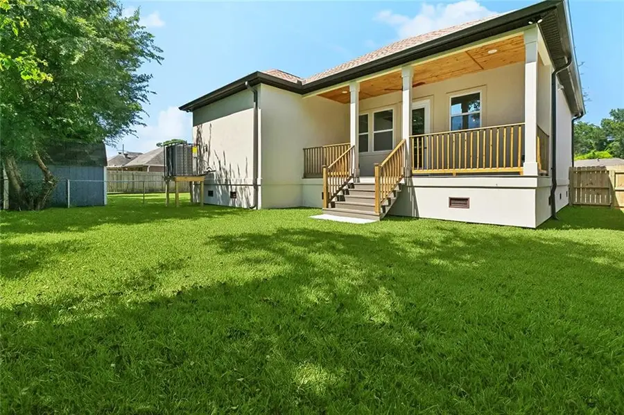 4617 Metropolitan Drive, New Orleans, LA 70122 - Image #3