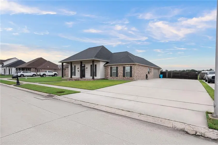 111 Beau Place Boulevard, Des Allemands, LA 70030 - Image #3